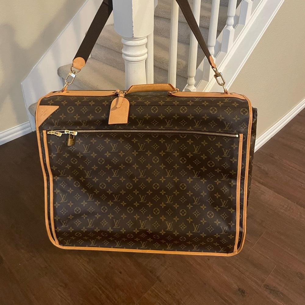 Louis Vuitton Monogram Canvas 5 Hanger Bag
